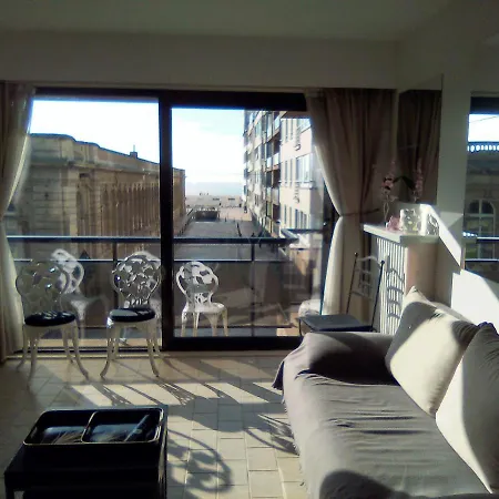 Met Zeezicht Διαμέρισμα